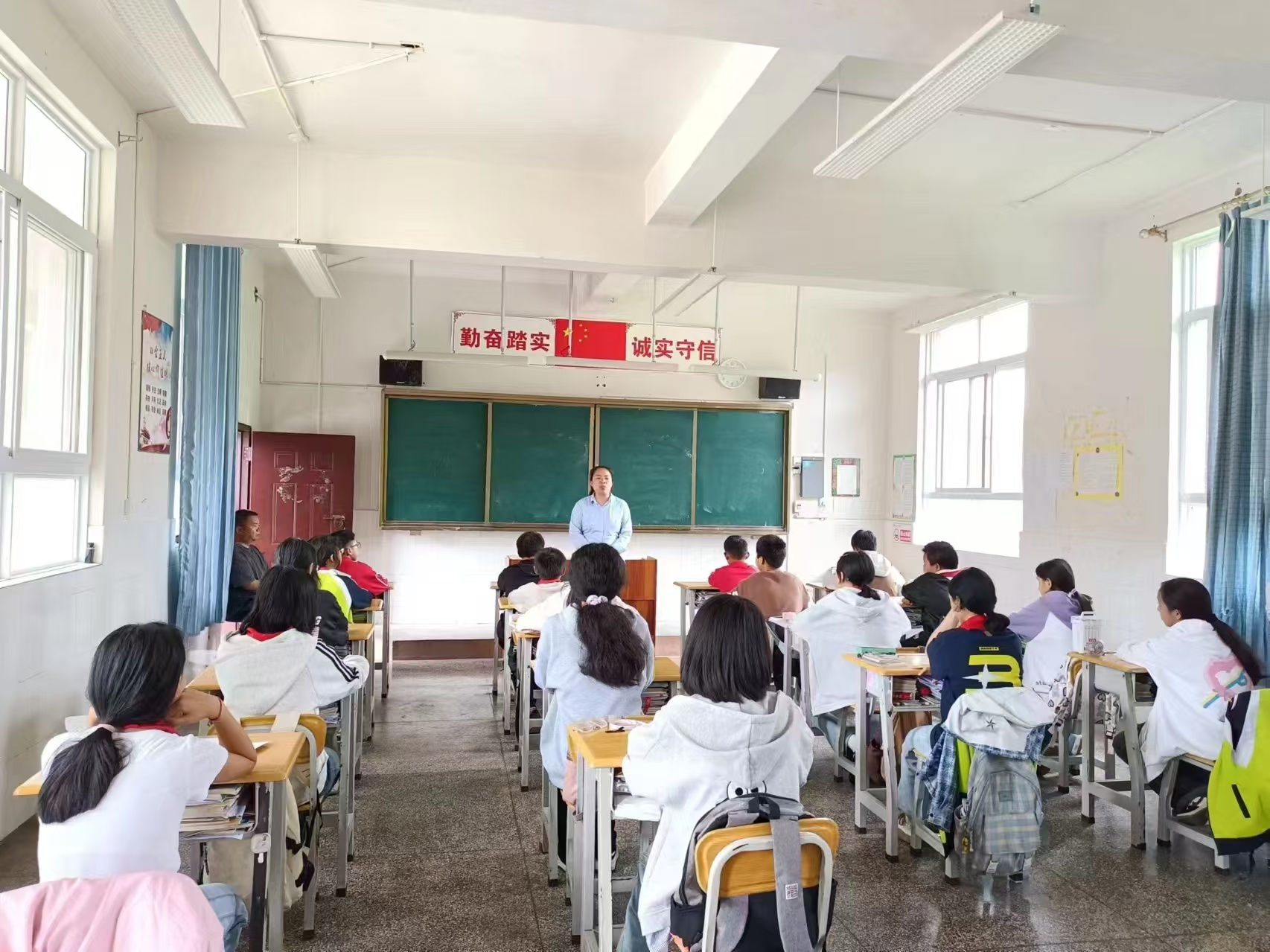 微信图片_20250312144444.jpg