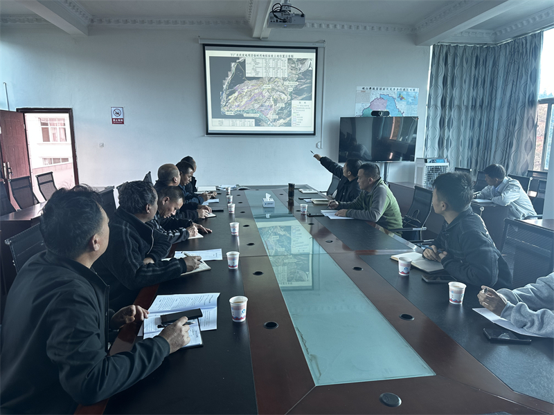 召开下厂组土地租赁一事一议村民代表会.jpg