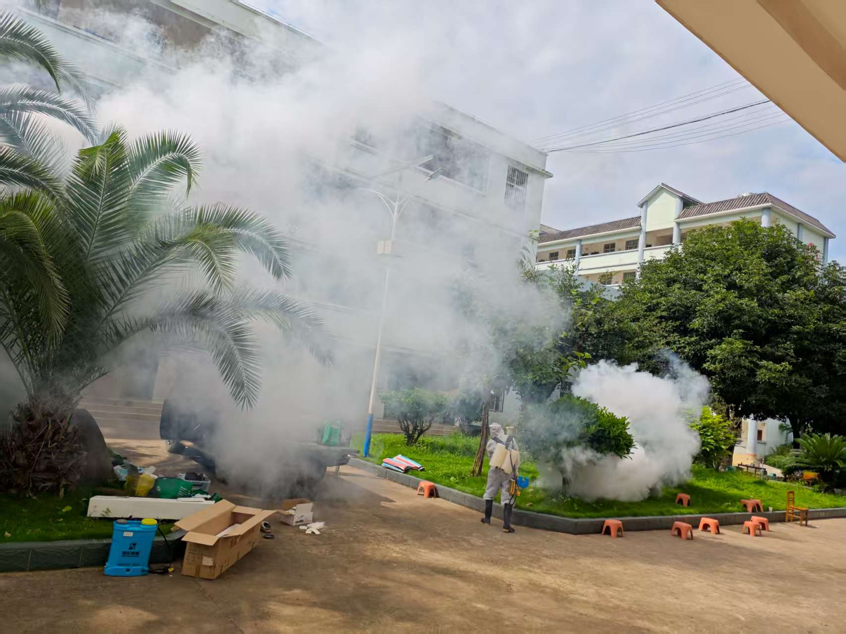 图片2.png 图片2.png