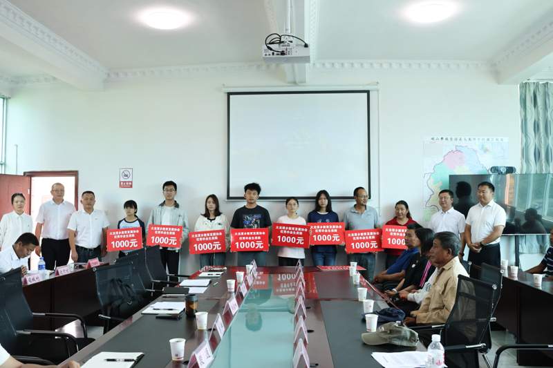 CY4A2217.jpg CY4A2217.jpg