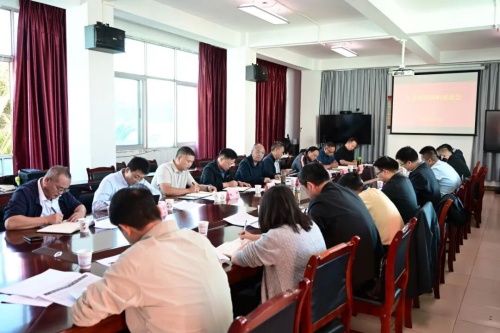 全县烤烟收购座谈会召开