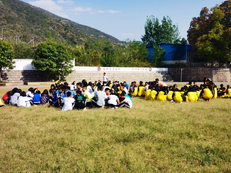 峨山县防震减灾局邀请市局专家到化念中学进行科普知识宣讲