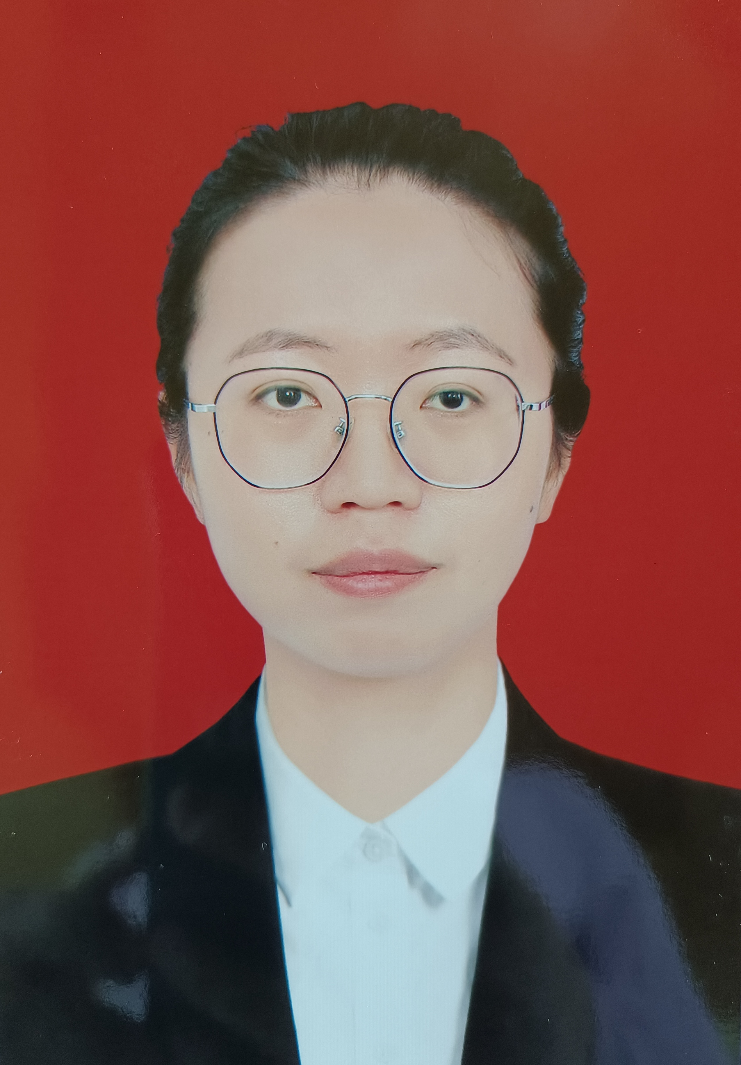 普桂萍(镇党委副书记、镇政府镇长).jpg 普桂萍(镇党委副书记、镇政府镇长).jpg