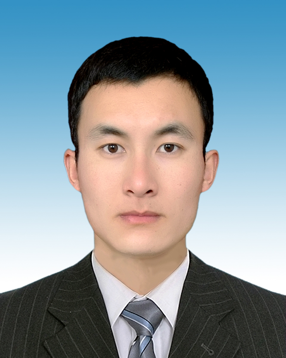 杨兴林.jpg 杨兴林.jpg